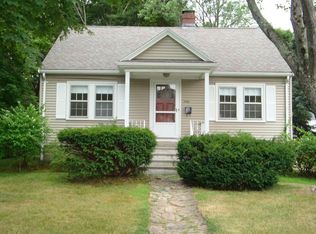 60 Oak St #0, Wellesley, MA 02482