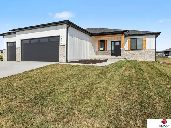 7942 Ponce St, Lincoln, NE 68516