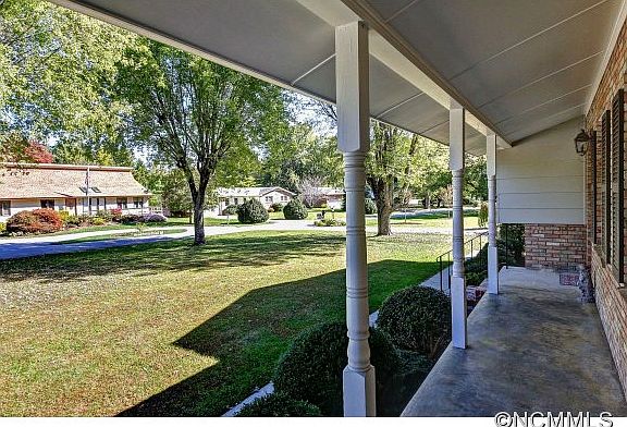 2nd image of 705 Shadywood Ln