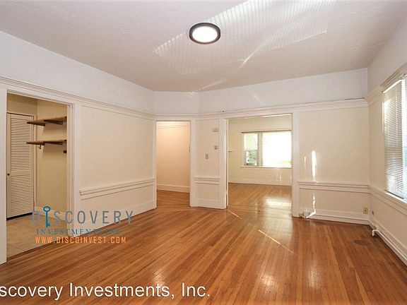 3rd image of 730 Wesley Way APT 1