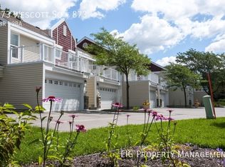 873 Wescott Sq #873, Saint Paul, MN 55123