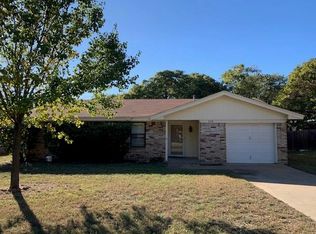 224 Gordon Dr, Azle, TX 76020