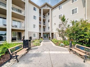 1717 60th St SE #109, Calgary, AB T2A7Y7