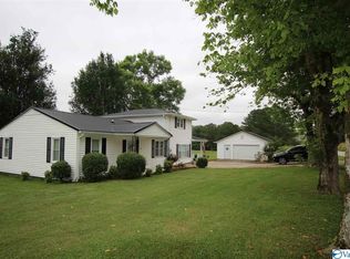 989 County Lake Rd, New Market, AL 35761