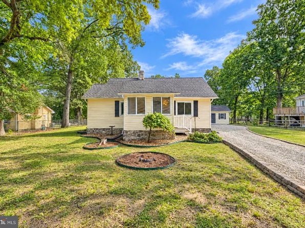 319 Dorchester Rd, Pasadena, MD 21122