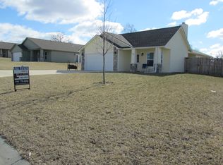 205 Bergsten Ct, Riley, KS 66531