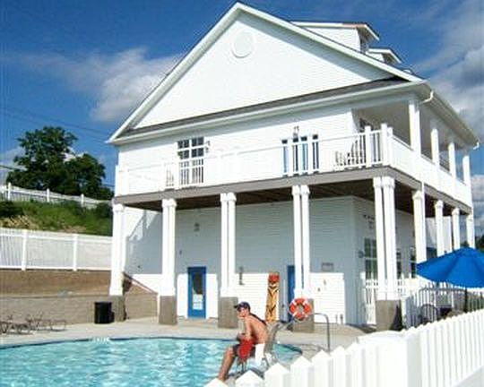4th image of 420 Driftwood Dr