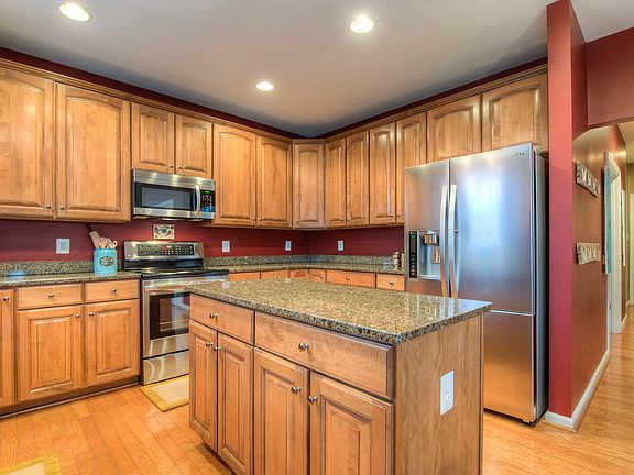 5th image of 9705 Inkwood Dr