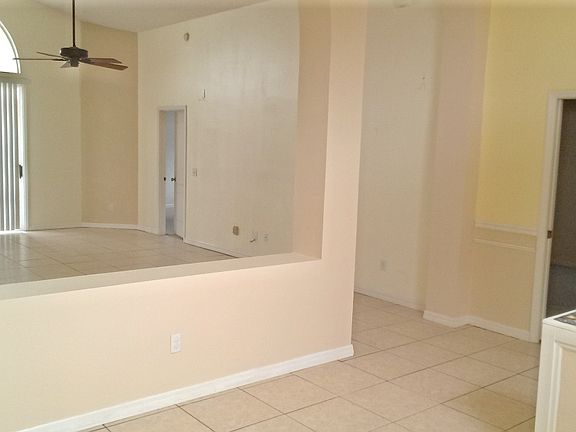 3rd image of 5822 Donnelly Cir