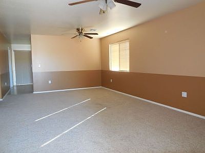 Living room/dinning area