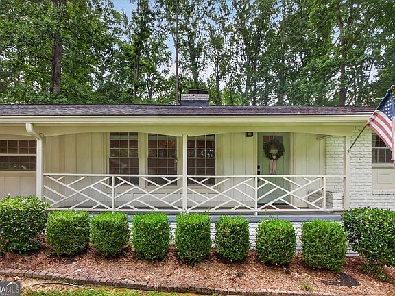 2nd image of 3619 Lake Dr SE