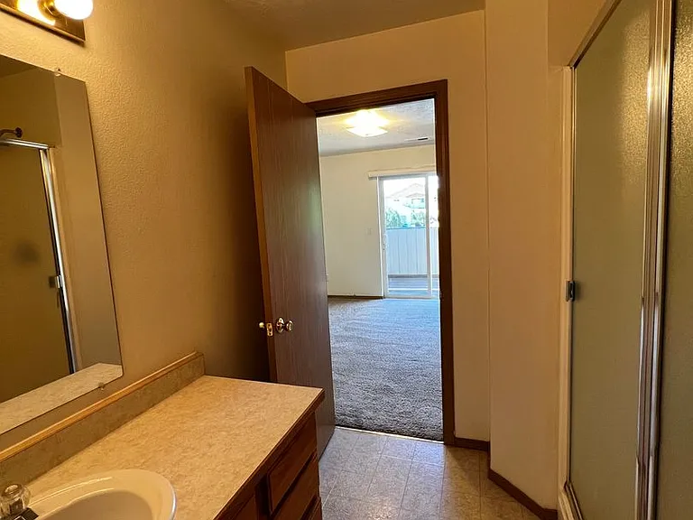 5503 Glenridge Way — Photo 16