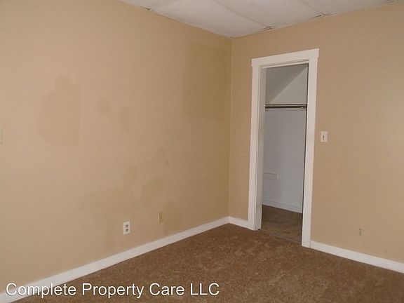 5th image of 911 W Charles St APT 4