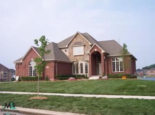 49232 Golden Lakes, Utica, MI 48315