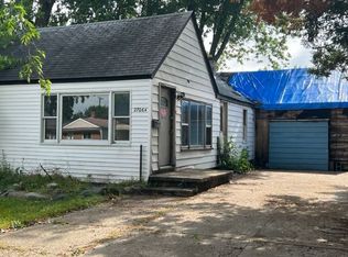 27064 Barrington St, Madison Heights, MI