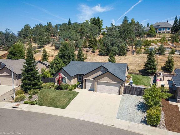 5th image of 1156 Lakeside Dr