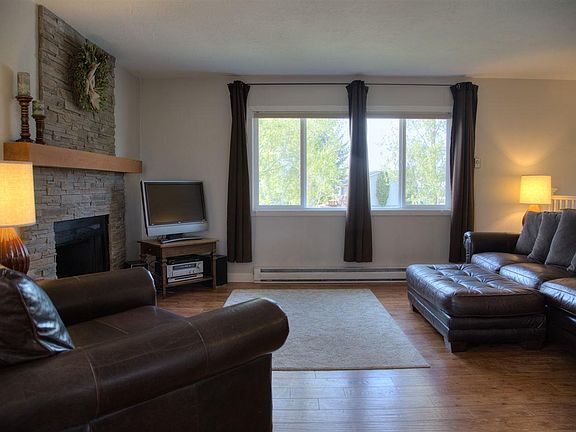 2nd image of 9035 Warbler Dr