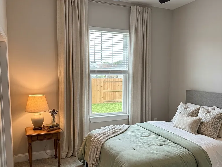 4127 Saint Bernard Ave — Photo 4