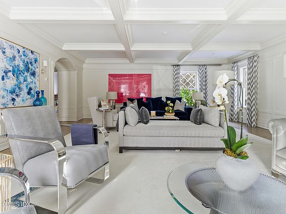 5th image of 212 Bedford Rd