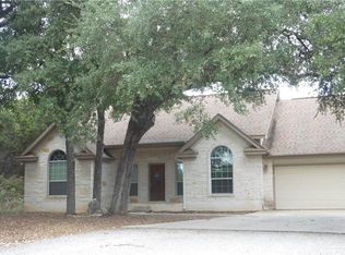 11 Honeysuckle Ln, Wimberley, TX 78676