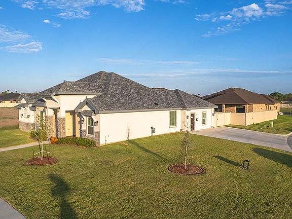 3rd image of 6202 Leafy Hollow Dr