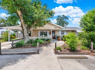 304 N Iona Ave, Fruitland Park, FL 34731