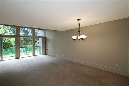 3rd image of 13893 NE 69th St