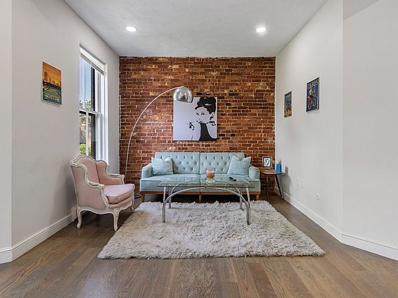5th image of 142 Chandler St APT 4