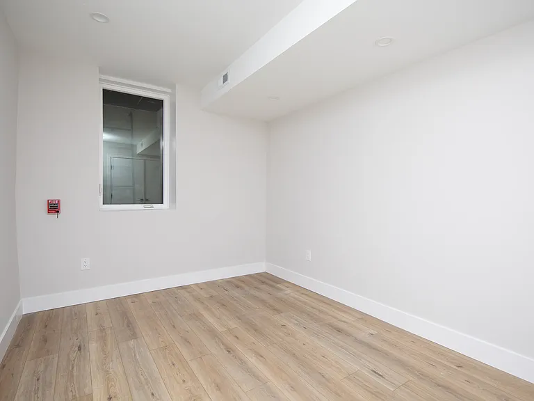 935 W Dauphin St #A — Photo 22
