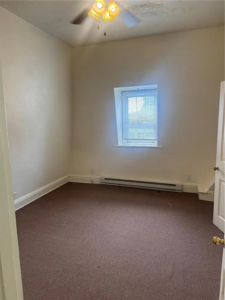 1 bed, 1.0 bath, 700 sqft, $1,249 — Photo 3