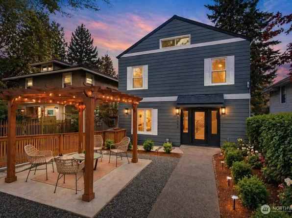 2609 10th Avenue W, Seattle, WA 98119