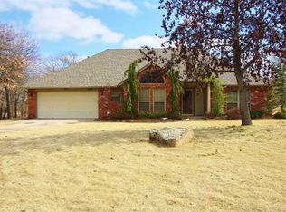 2602 Indian Springs Dr, Harrah, OK 73045