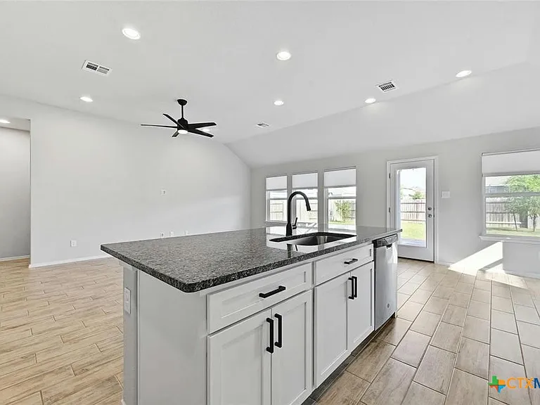 250 Sage Meadows Dr — Photo 10