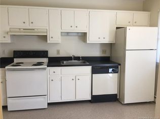 100 Hickory St APT H, Norwich, CT 06360