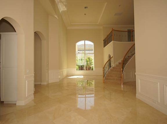 5th image of 1725 W Hemingway Dr