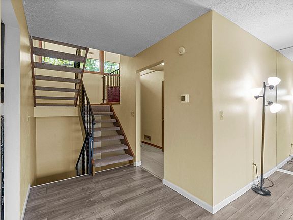 3rd image of 365 E 43rd St