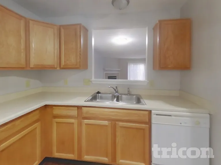 7850 Harshaw Dr — Photo 5