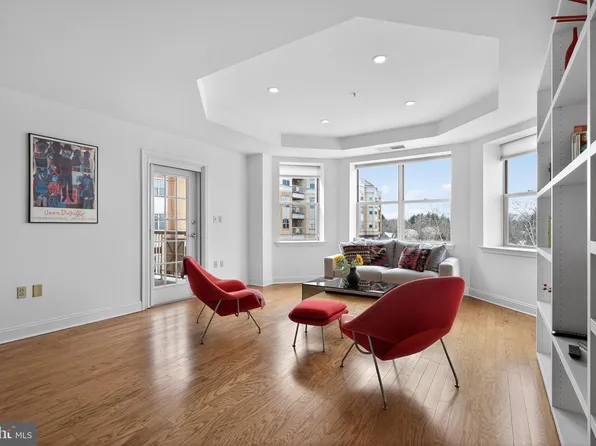 2205 Windrow Dr, Princeton, NJ 08540