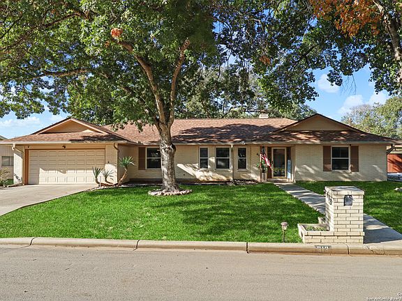 3rd image of 613 MOORSIDE DR
