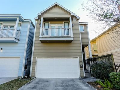 908 Lawrence St, Houston, TX, 77008