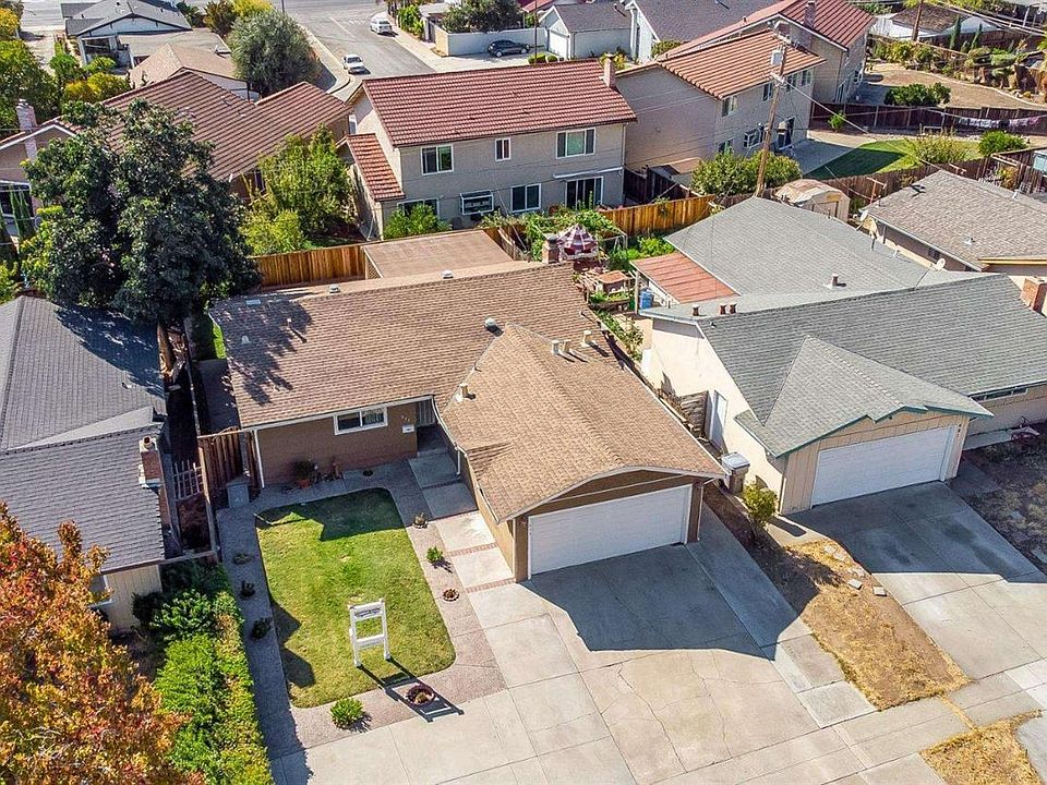 1st image of 673 E Bedivere Dr