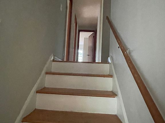 3rd image of 2225 Elkridge Dr