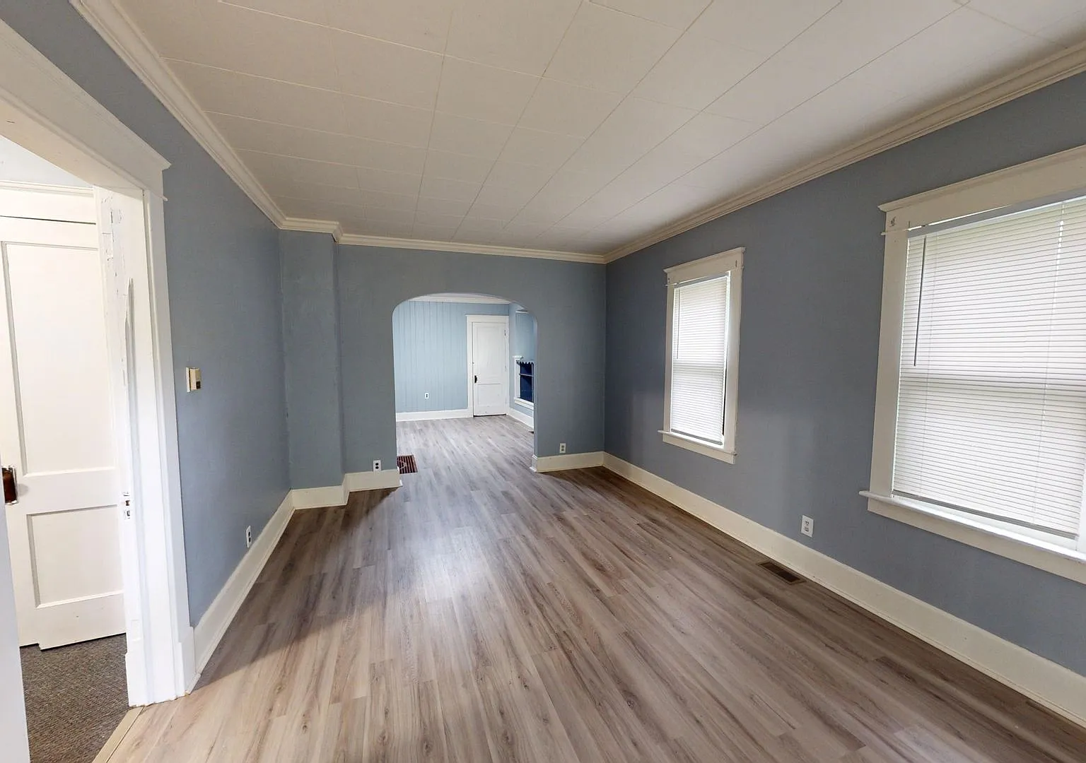 Coming Soon-Cute 2 bedroom, near park — Photo 2