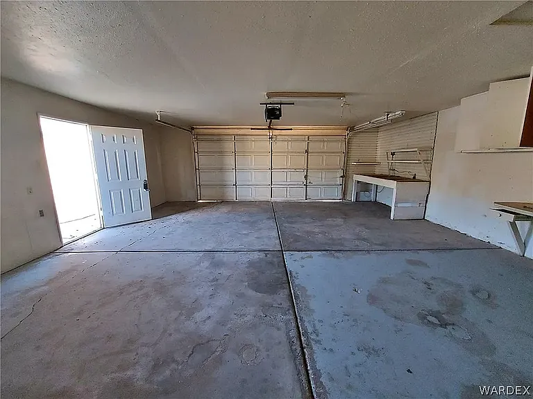 2087 E Hackamore Dr — Photo 4