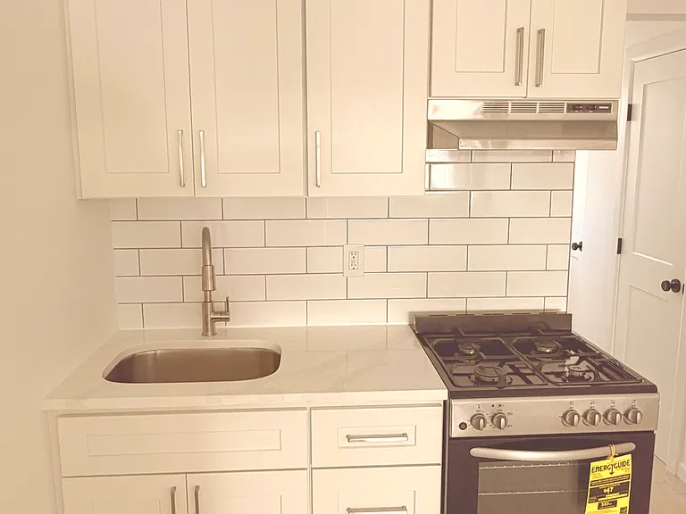 15 New Hampshire St #18 — Photo 4