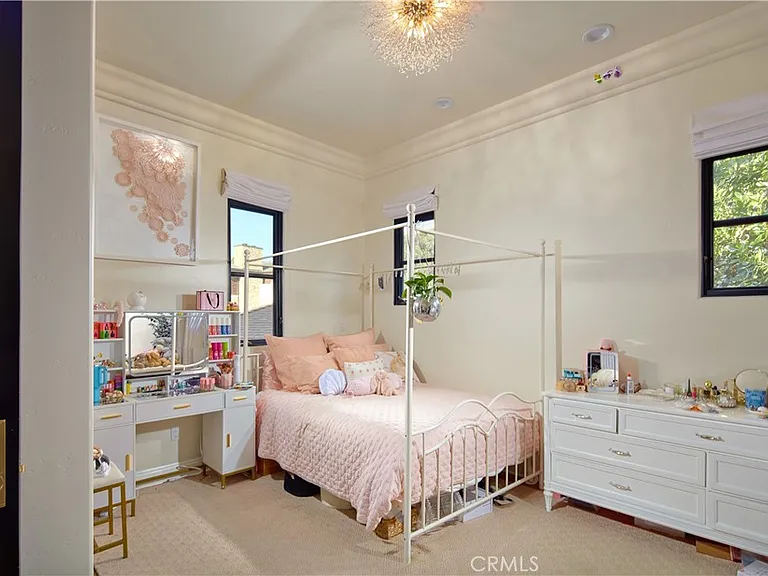 11 Emerald Bay — Photo 14