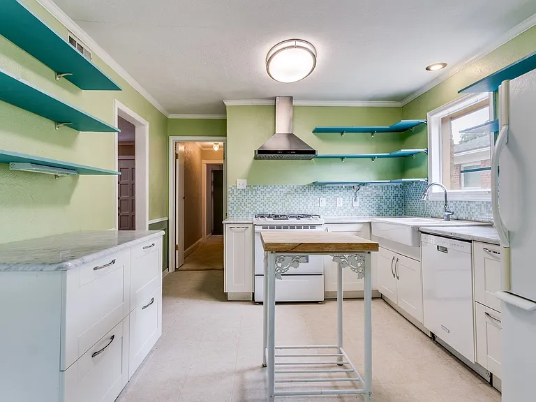 3632 Demaret Dr — Photo 4