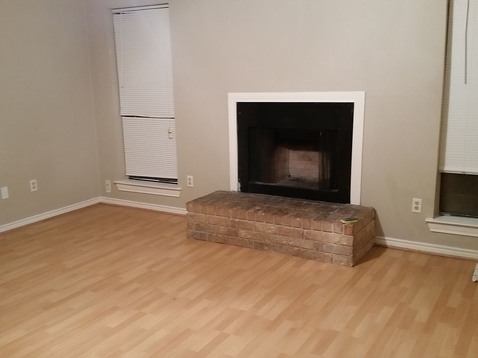 2nd image of 201 W Trinity St APT A
