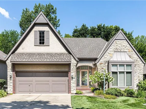 14232 Benson St, Overland Park, KS 66221