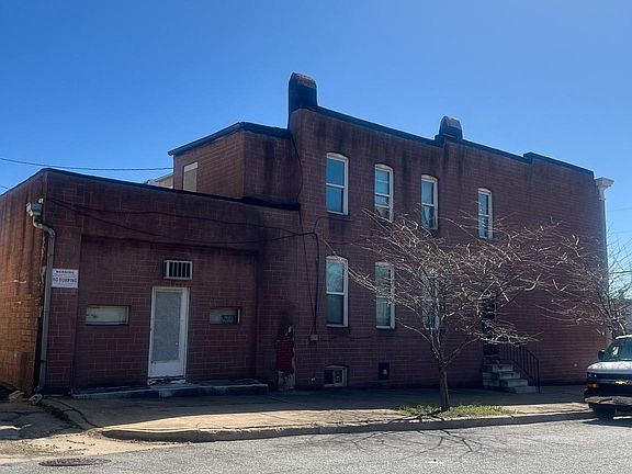 2nd image of 2600 E Hoffman St